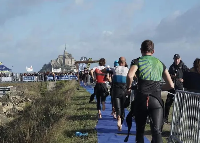 Gite Proche Mont St Michel, Spa Privatif En Option ,St Malo