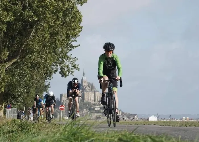 Gite Proche Mont St Michel, Spa Privatif En Option ,St Malo
